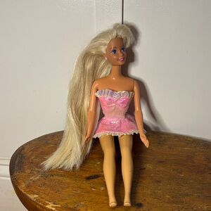 Vintage 1995 Mattel “Foam ‘n Color Barbie” Doll in Pink Outfit #14457 and #15099
